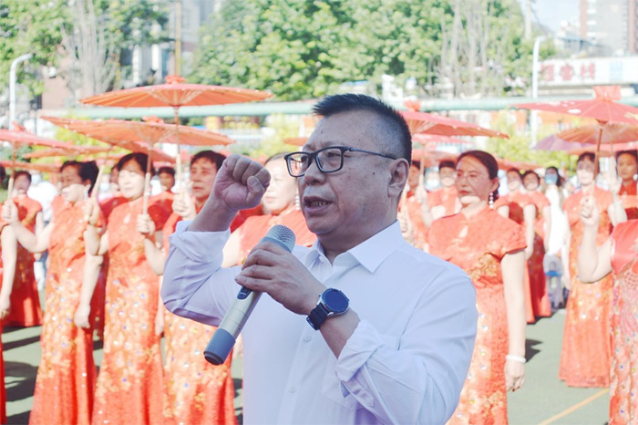 忆党史、抒党情、感党恩、担重担